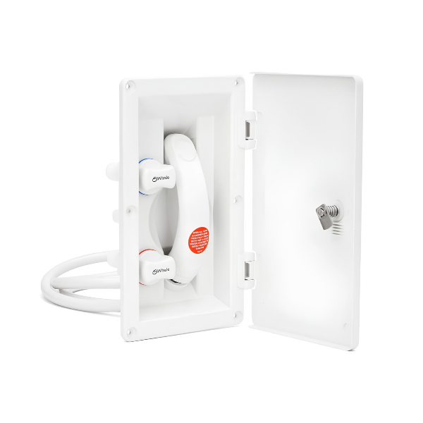 Shower enclosure with hot/cold water mixer
